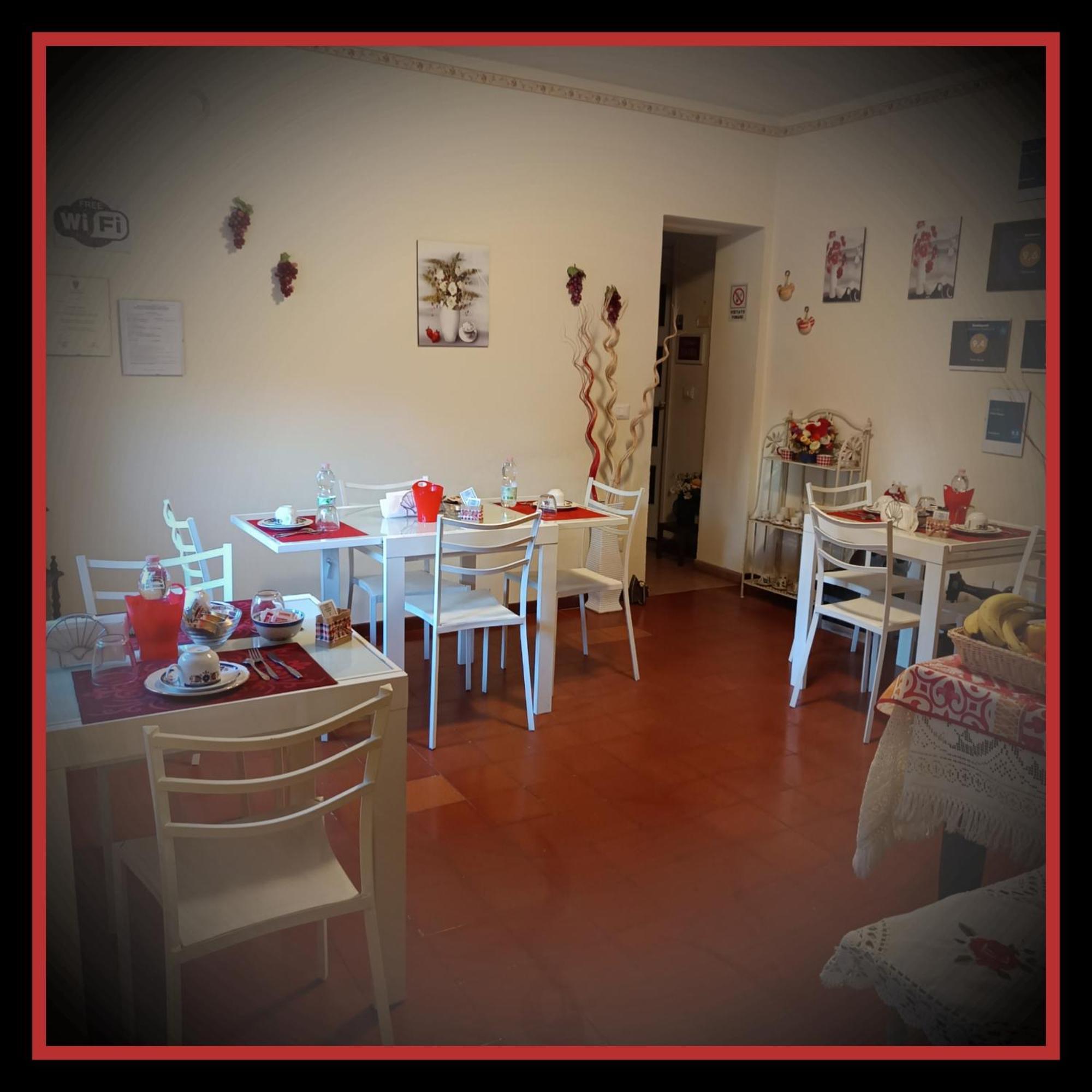 Bed and Breakfast Felix House Codevilla Exterior foto